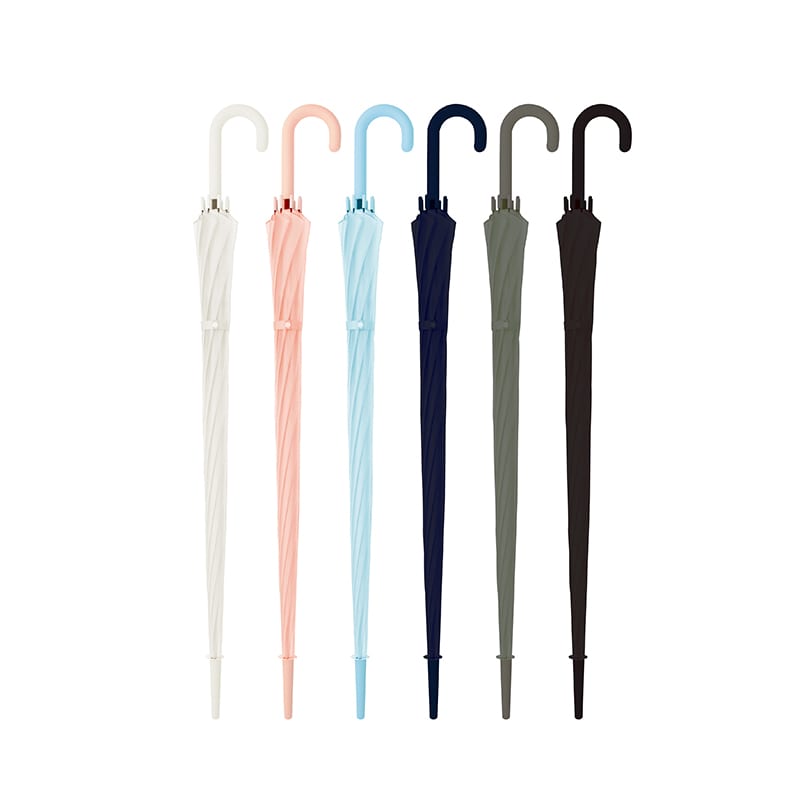 Paraguas largos cerrados con mango curvo en colores blanco, rosa, celeste, azul marino, gris y negro