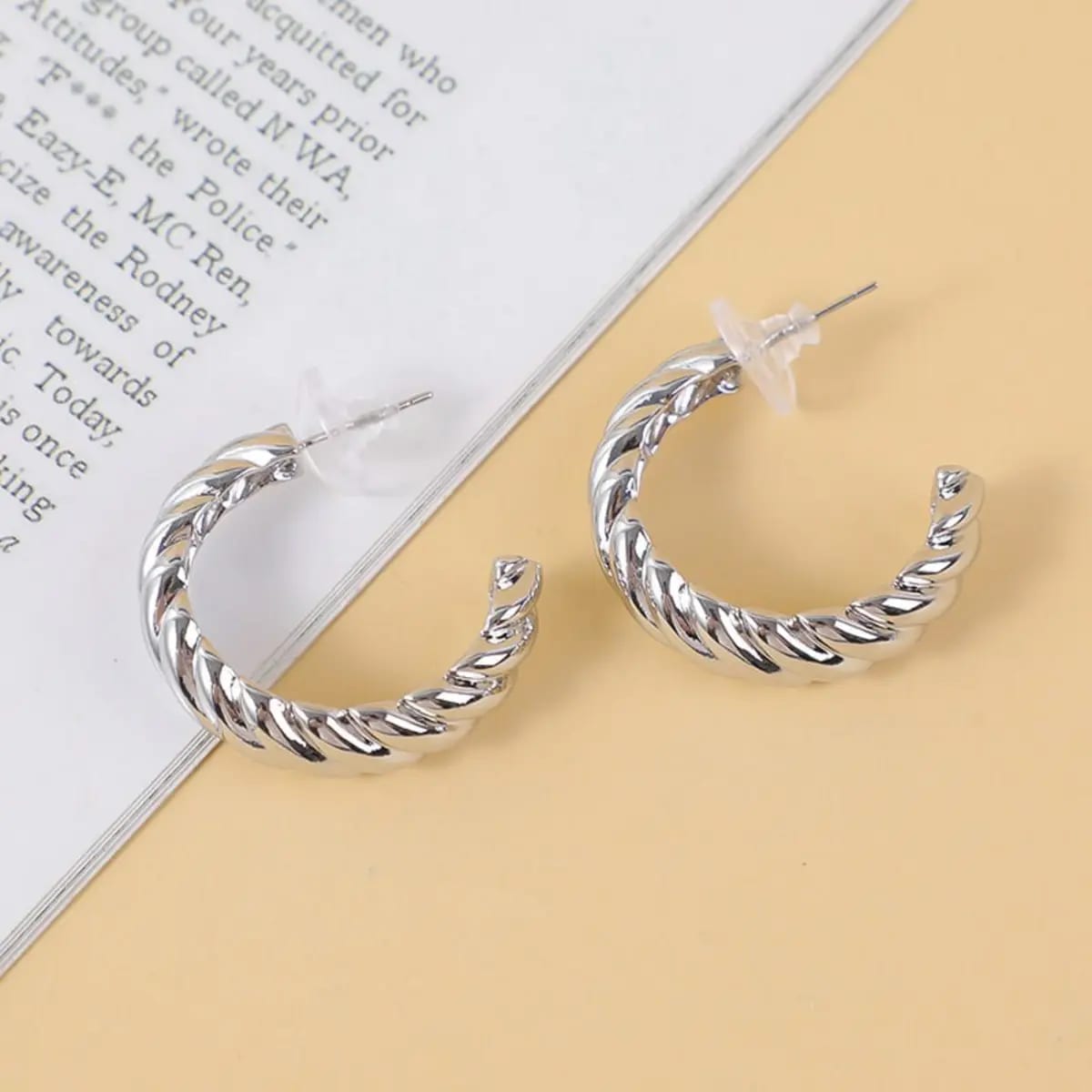 Aretes Plateados en Forma de Trenza Elegantes YOYOSO