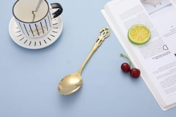 Elegante Set de Cubiertos Dorados 4pcs - Imagen 4