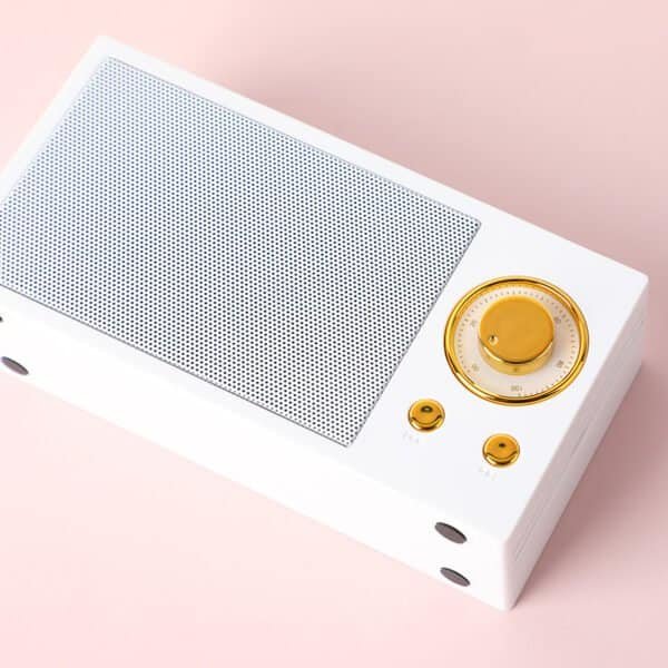 Parlante bluetooth estilo retro - Imagen 3