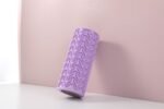 Rodillo de Yoga EVA para Masaje y Entrenamiento – Morado