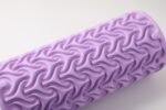 Rodillo de Yoga EVA para Masaje y Entrenamiento – Morado - Imagen 2