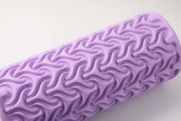 Rodillo de Yoga EVA para Masaje y Entrenamiento – Morado - Imagen 2
