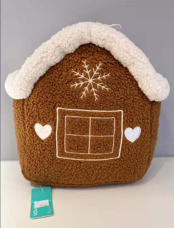 navidad-almohada-casita Almohada Decorativa Navideña Casa de Jengibre Marrón - Imagen 1