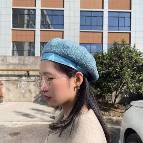 Boina Azul de Moda Trendy Color – Estilo y Elegancia en un Solo Accesorio - Imagen 3