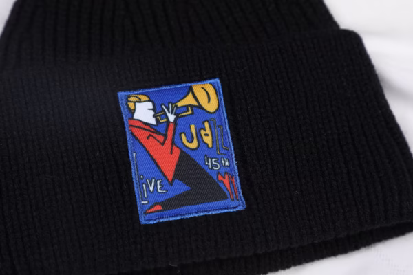 Gorro Tejido Negro Street Style – Estilo Urbano y Moderno - Imagen 3