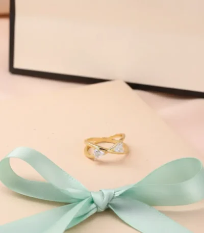 Anillo Dorado Sutil para Mujer YOYOSO