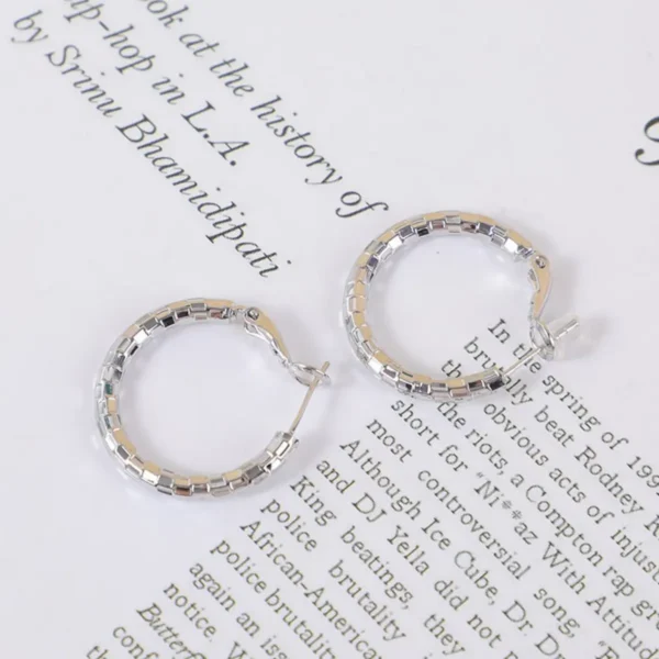 Aretes Circulares Plateados Elegantes para Mujer YOYOSO